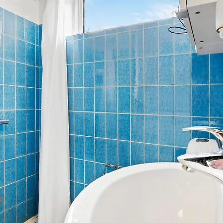 3 Bedroom Stunning In Vakantiehuis Fårvang