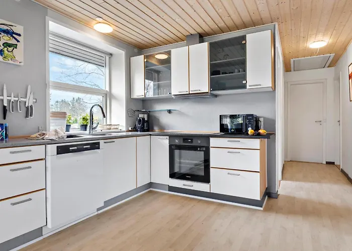3 Bedroom Stunning In Fårvang