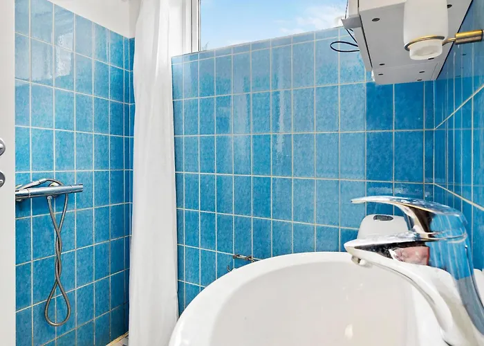 3 Bedroom Stunning In Casa de Férias Fårvang